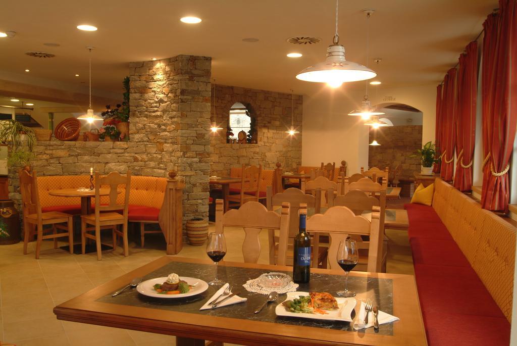Hotel Vermoi Ласес Екстериор снимка