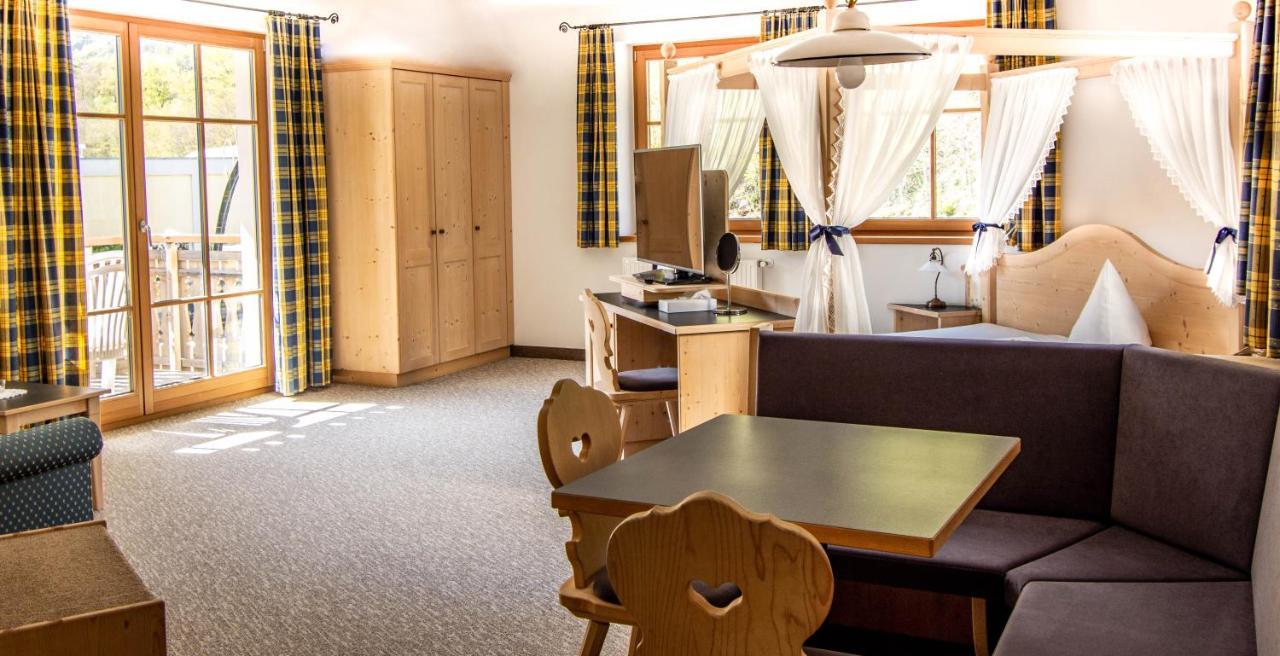 Hotel Vermoi Ласес Екстериор снимка